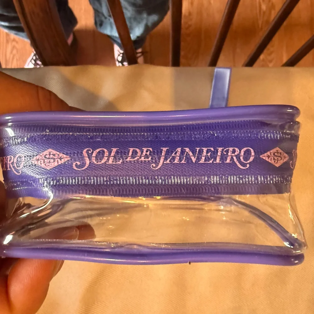 ❤️ 3/$25 Sol De Janiero Clear Cosmetics Bag